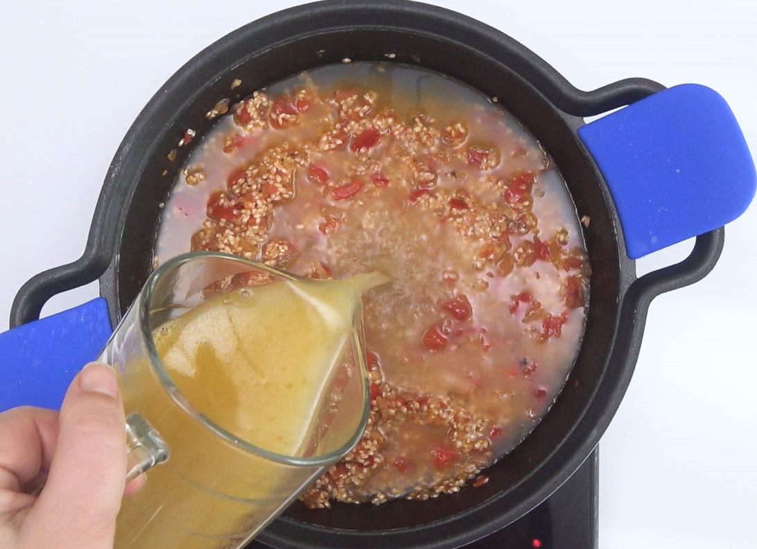 Arroz a la marinera con rape, gambas y almejas