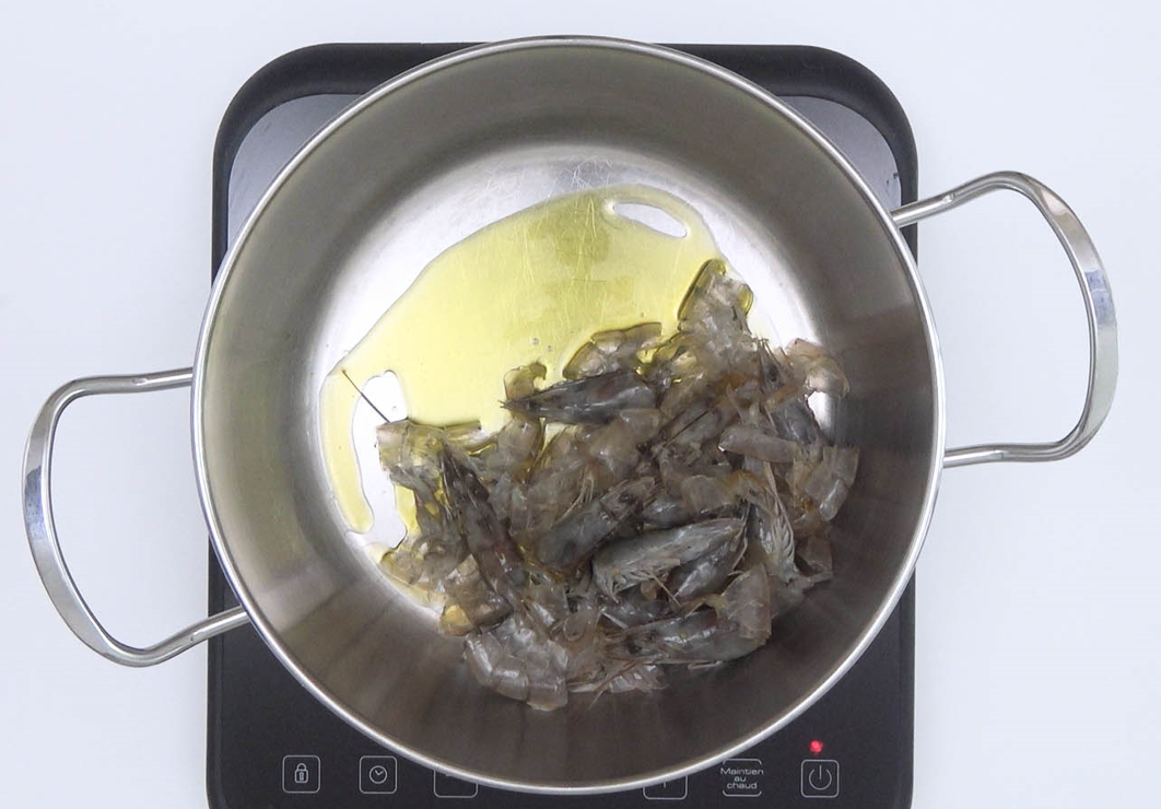 Arroz a la marinera con rape, gambas y almejas