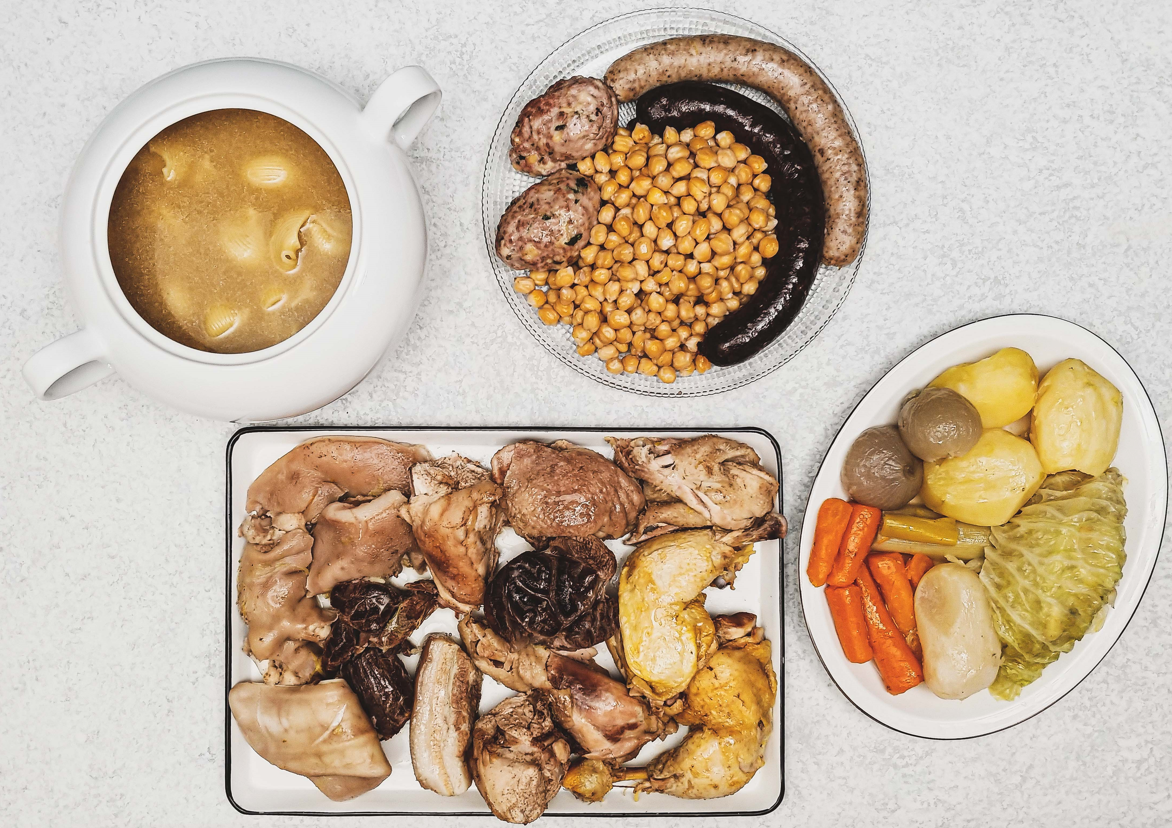 Cómo hacer escudella o cocido catalán. Receta tradicional paso a paso