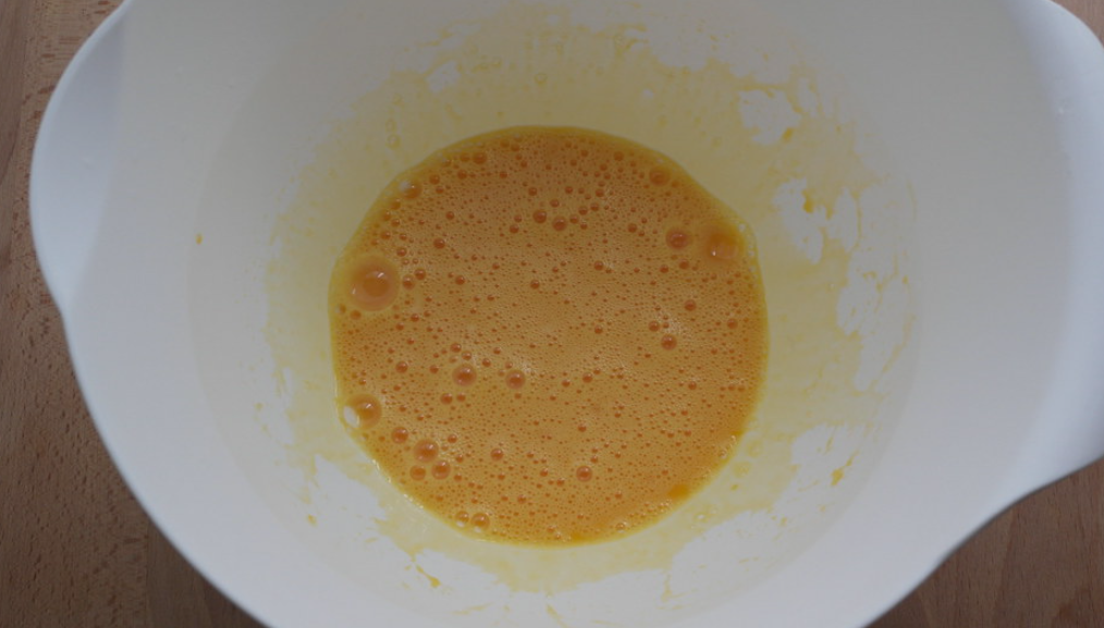 Flan de turrón. postre para triunfar esta navidad