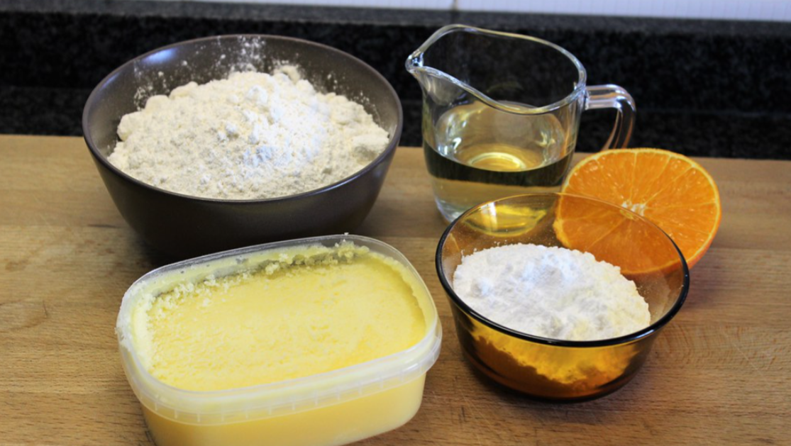 Cómo hacer mantecados blancos de azúcar. receta tradicional