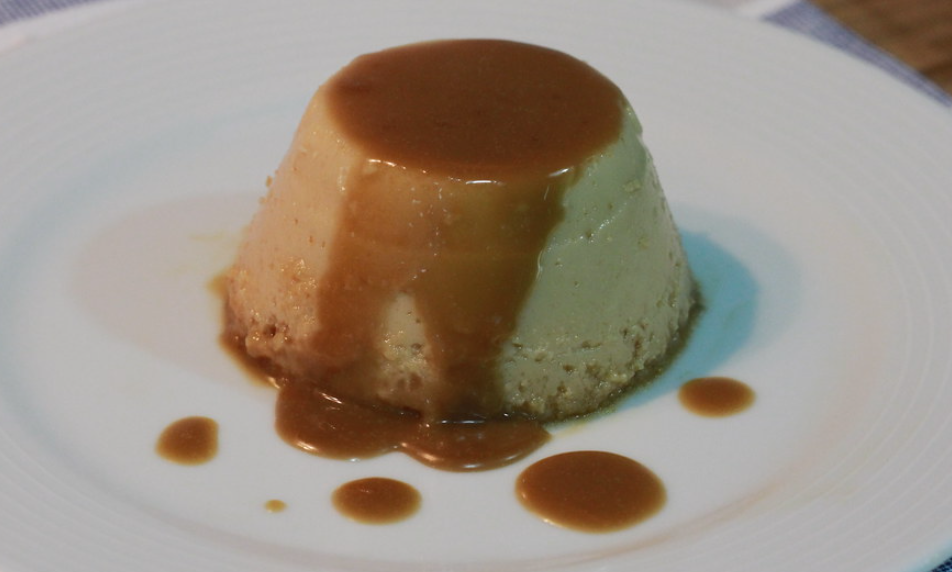 Panna cotta o panacota de turrón de jijona. postre fácil para esta navidad