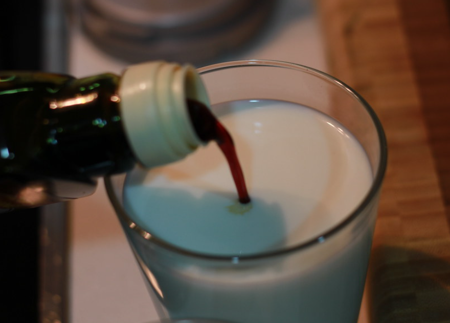 Panna cotta o panacota de turrón de jijona. postre fácil para esta navidad