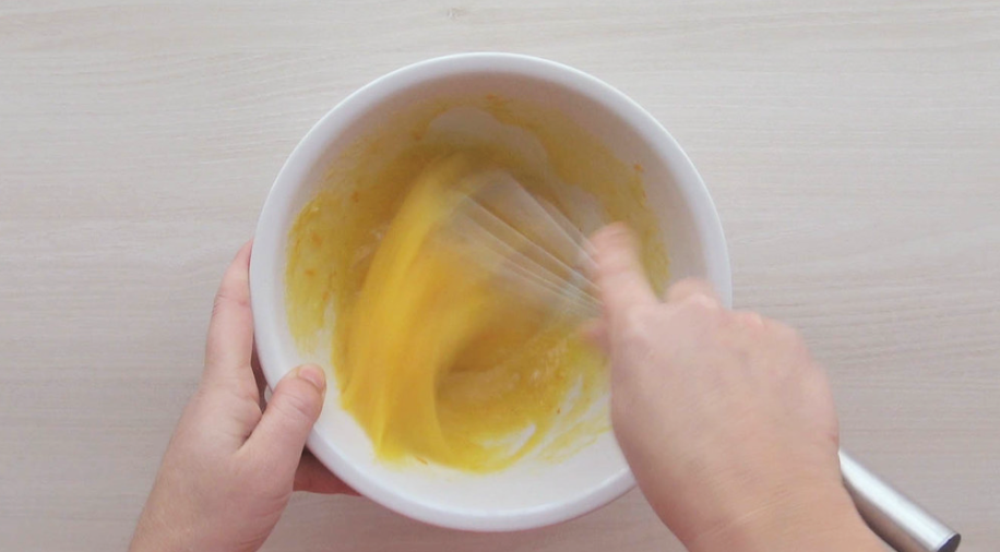 Cómo hacer Roscón de Reyes: remover ingredientes