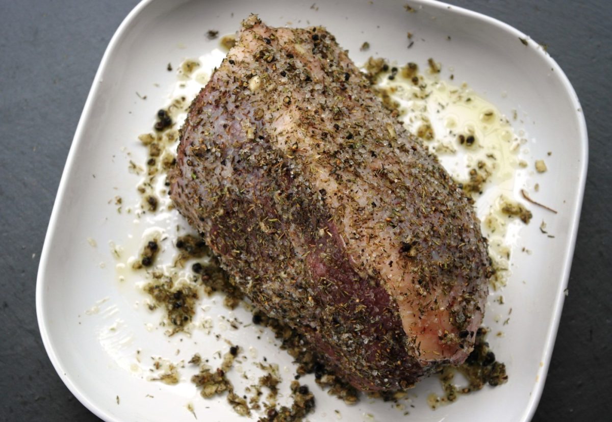 Redondo de ternera cubierto con el macerado