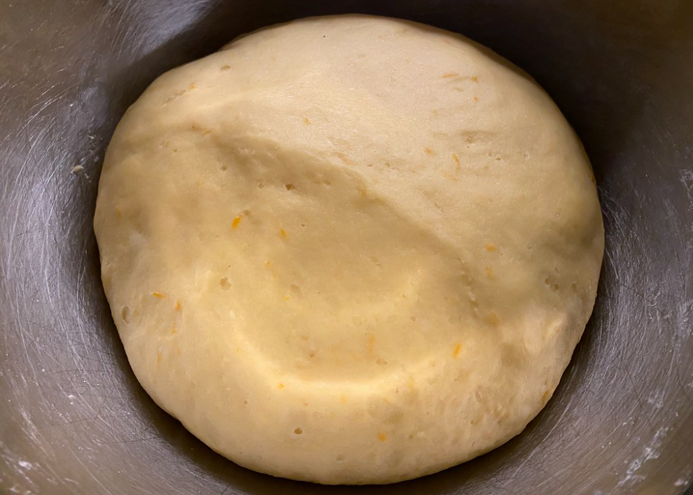 Roscón de Reyes casero sin gluten, deliciosamente esponjoso