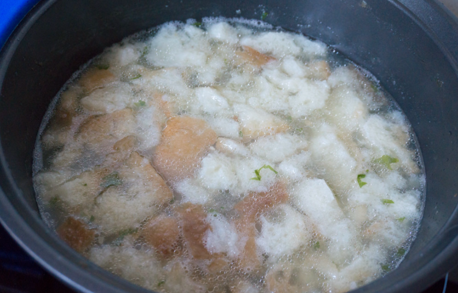 Sopa de pescado tradicional, barata y muy fácil de preparar