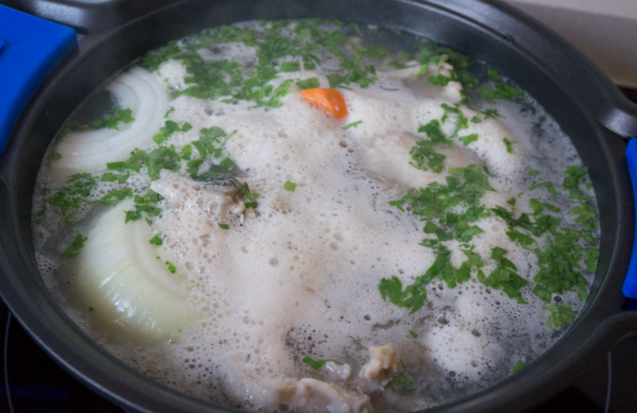 Sopa de pescado tradicional, barata y muy fácil de preparar