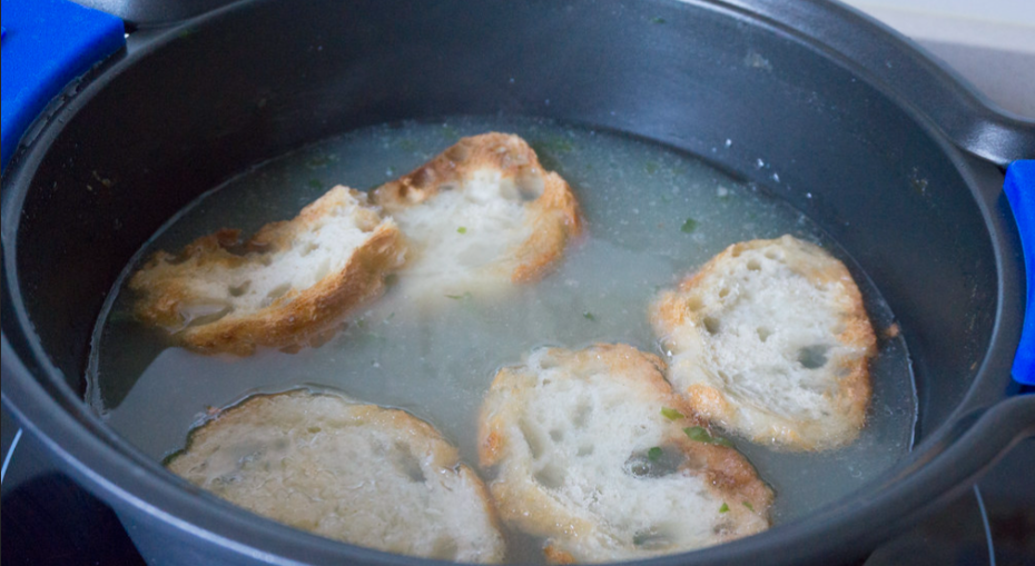Sopa de pescado tradicional, barata y muy fácil de preparar