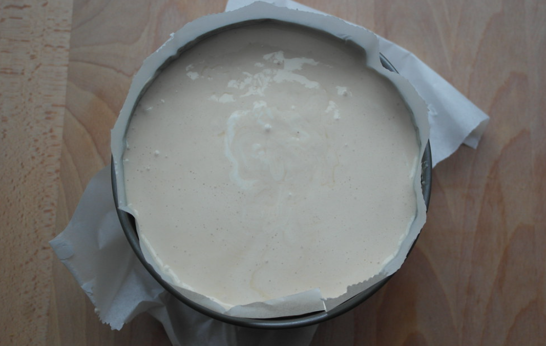 Tarta mousse de turrón. el postre perfecto para navidad