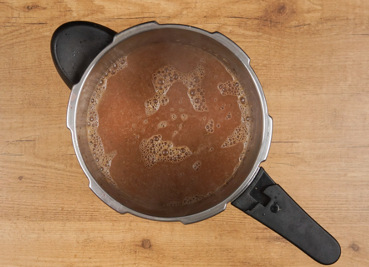 Carrilleras de ternera en olla express. Receta de la abuela