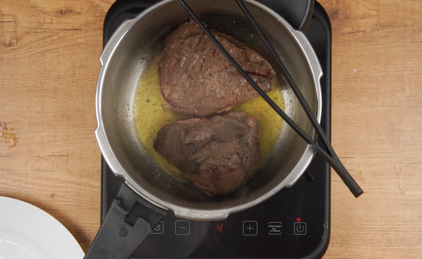 Carrilleras de ternera en olla express. Receta de la abuela