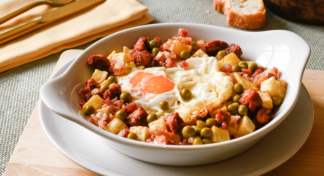 Huevos a la flamenca. Receta sana, sabrosa y barata