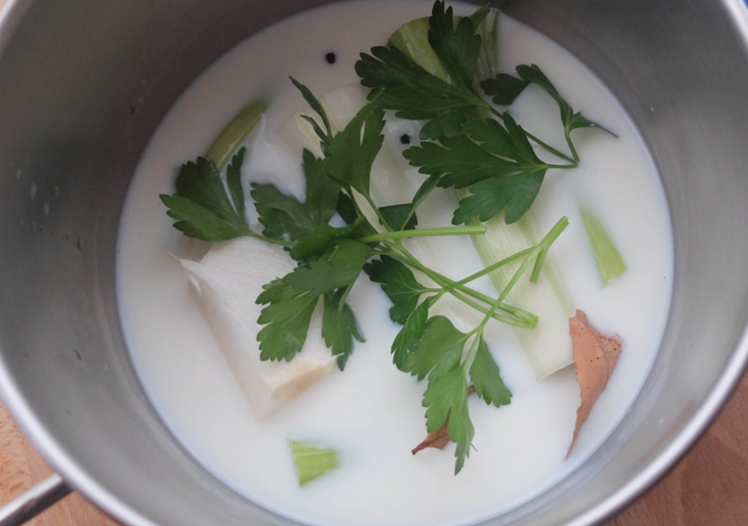 Salsa Mornay. Receta deliciosa de una versión de la bechamel