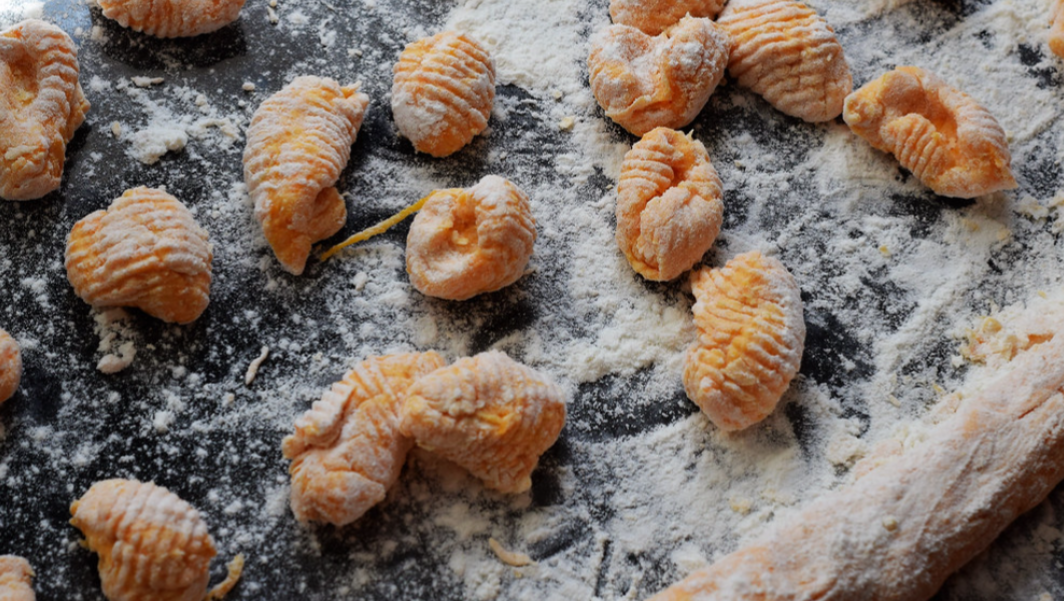 Ñoquis de calabaza. Receta italiana de pasta fresca paso a paso