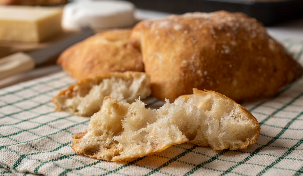 Pan de cristal. Crujiente y delicado pan paso a paso