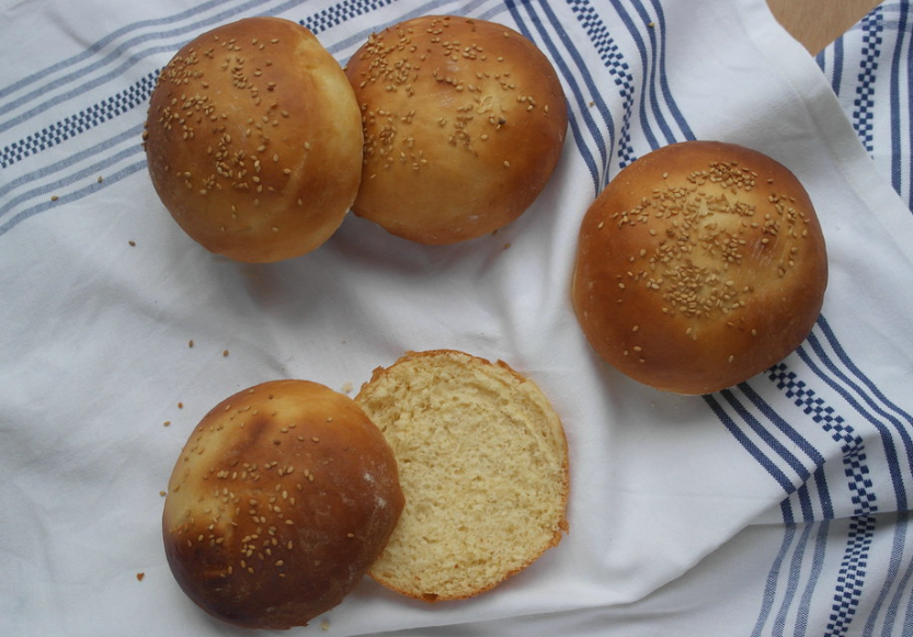 Pan de hamburguesa casero