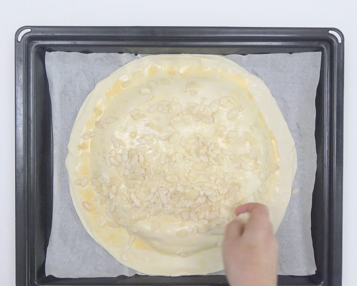Panchineta o Pantxineta con crema pastelera. Postre vasco fácil y rico