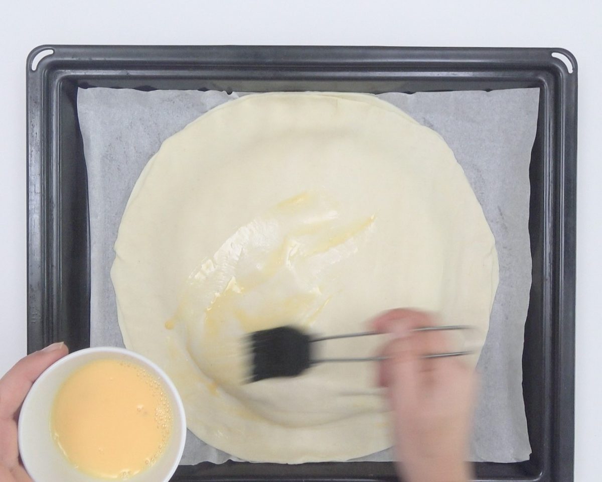 Panchineta o Pantxineta con crema pastelera. Postre vasco fácil y rico