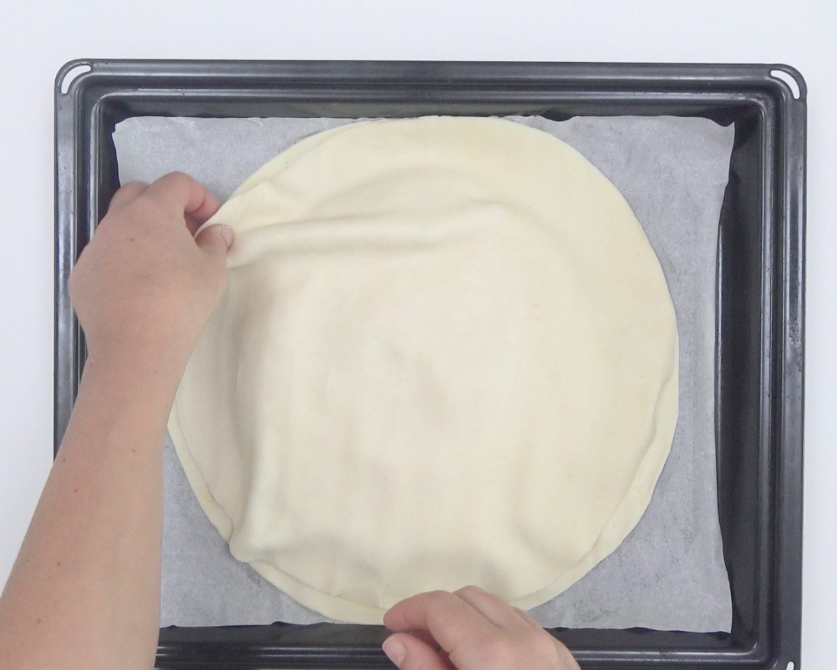 Panchineta o Pantxineta con crema pastelera. Postre vasco fácil y rico