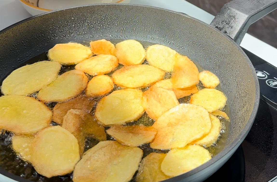 Patatas o papas arrieras. Tapa andaluza para triunfar en casa