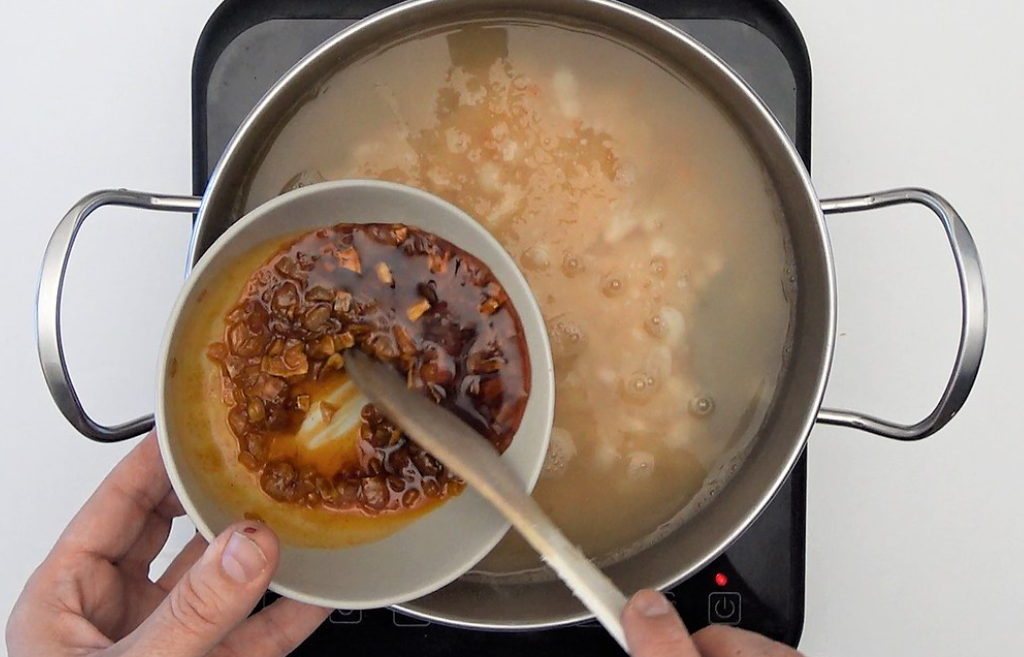 Cómo hacer alubias con chorizo