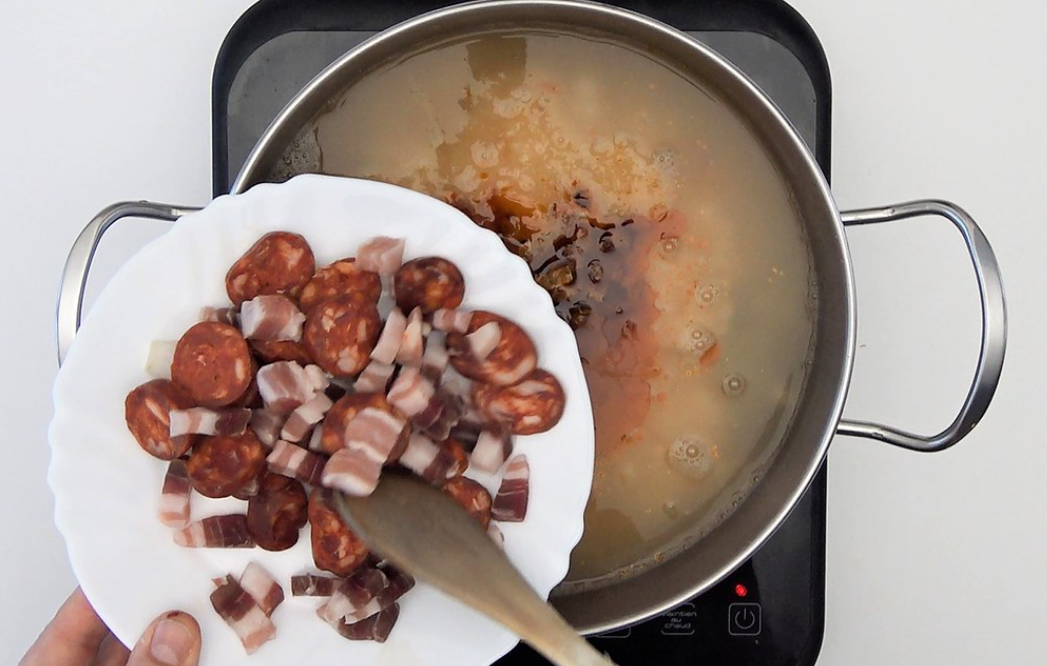 Cómo hacer alubias con chorizo