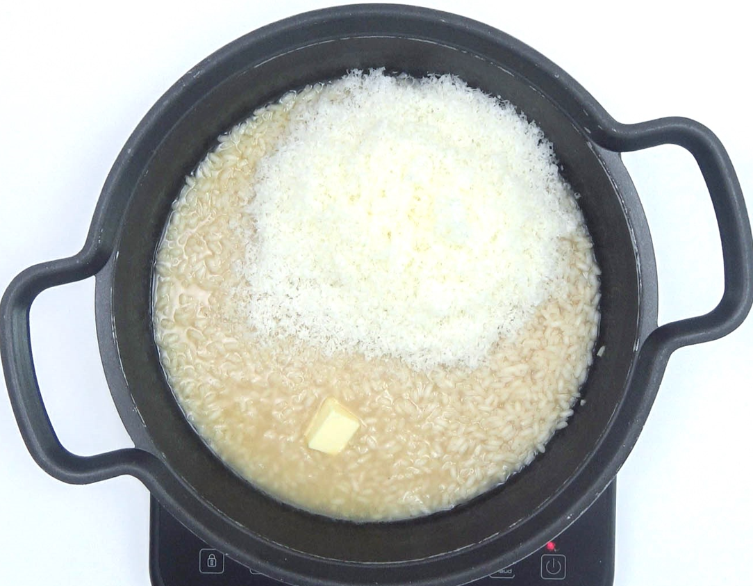 Risotto alla parmigiana o risotto a la parmesana