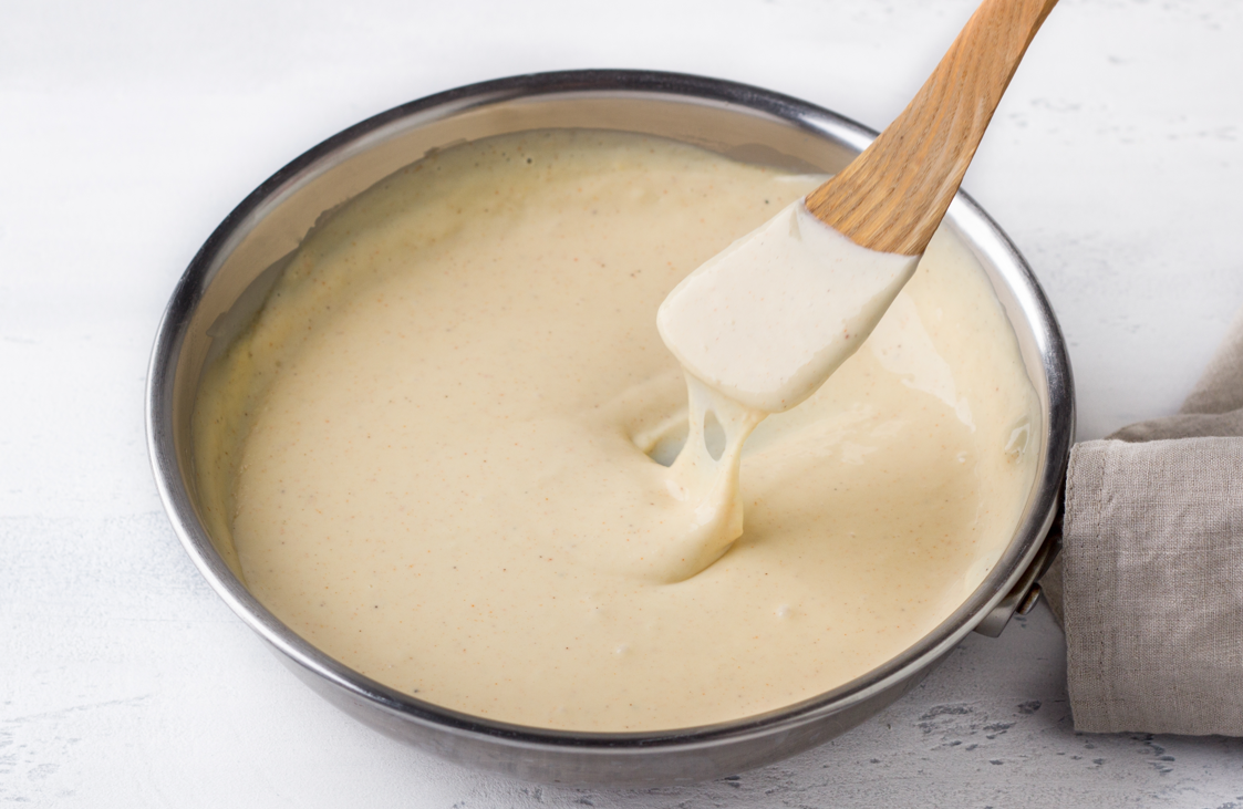 Salsa Mornay. Receta deliciosa de una versión de la bechamel