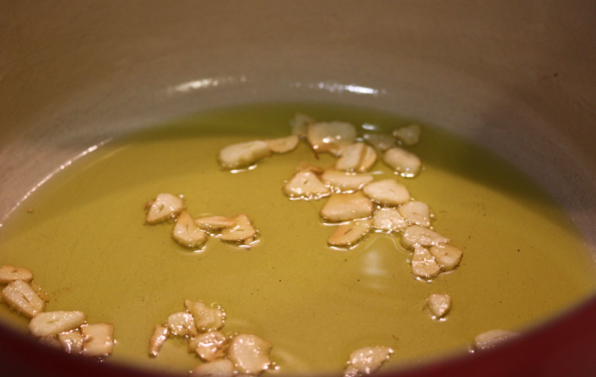 Sopas de ajo o sopa castellana. receta de la abuela
