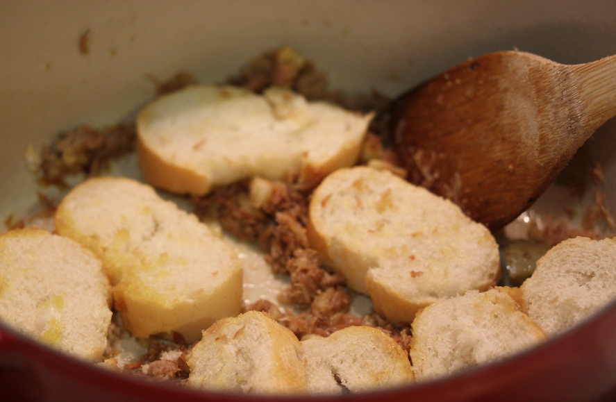 Sopas de ajo o sopa castellana. receta de la abuela