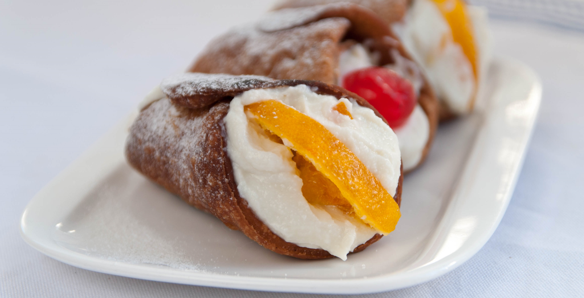Cómo hacer cannoli siciliani. Cañas dulces rellenas de queso Ricotta