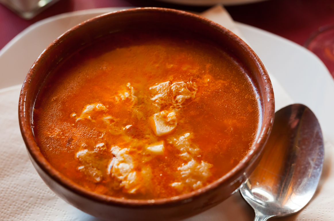 Sopas de ajo o sopa castellana. receta de la abuela