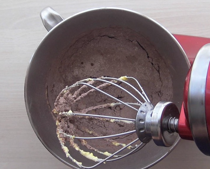 El bizcocho de chocolate irresistible que tienes que probar sí o sí