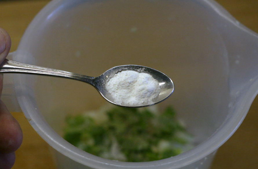Faláfel casero con salsa de yogur, la receta auténtica y sencilla