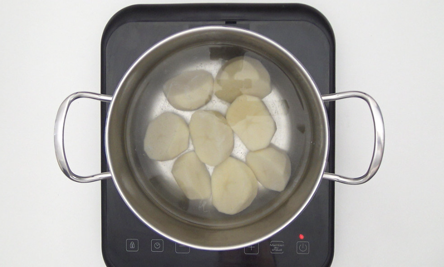 Patatas revolconas, meneás o removidas