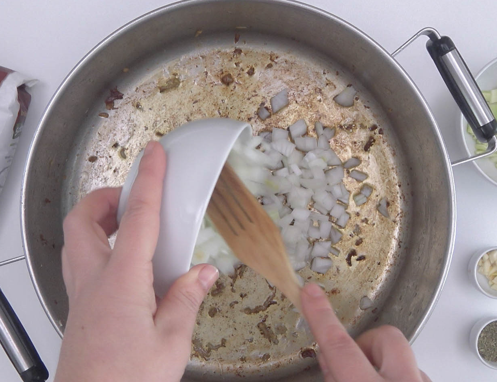 Arroz Jambalaya. Receta tradicional de la cocina criolla