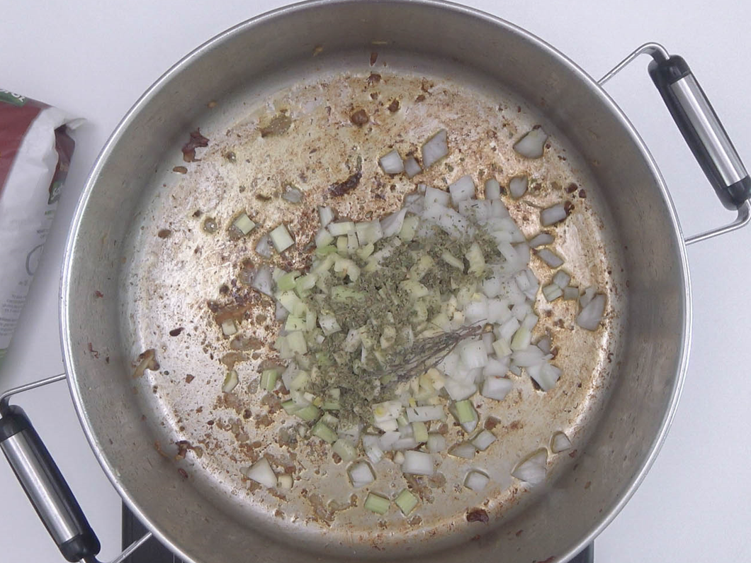 Arroz Jambalaya. Receta tradicional de la cocina criolla