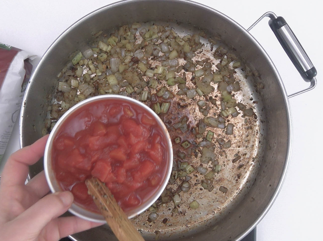 Arroz Jambalaya. Receta tradicional de la cocina criolla