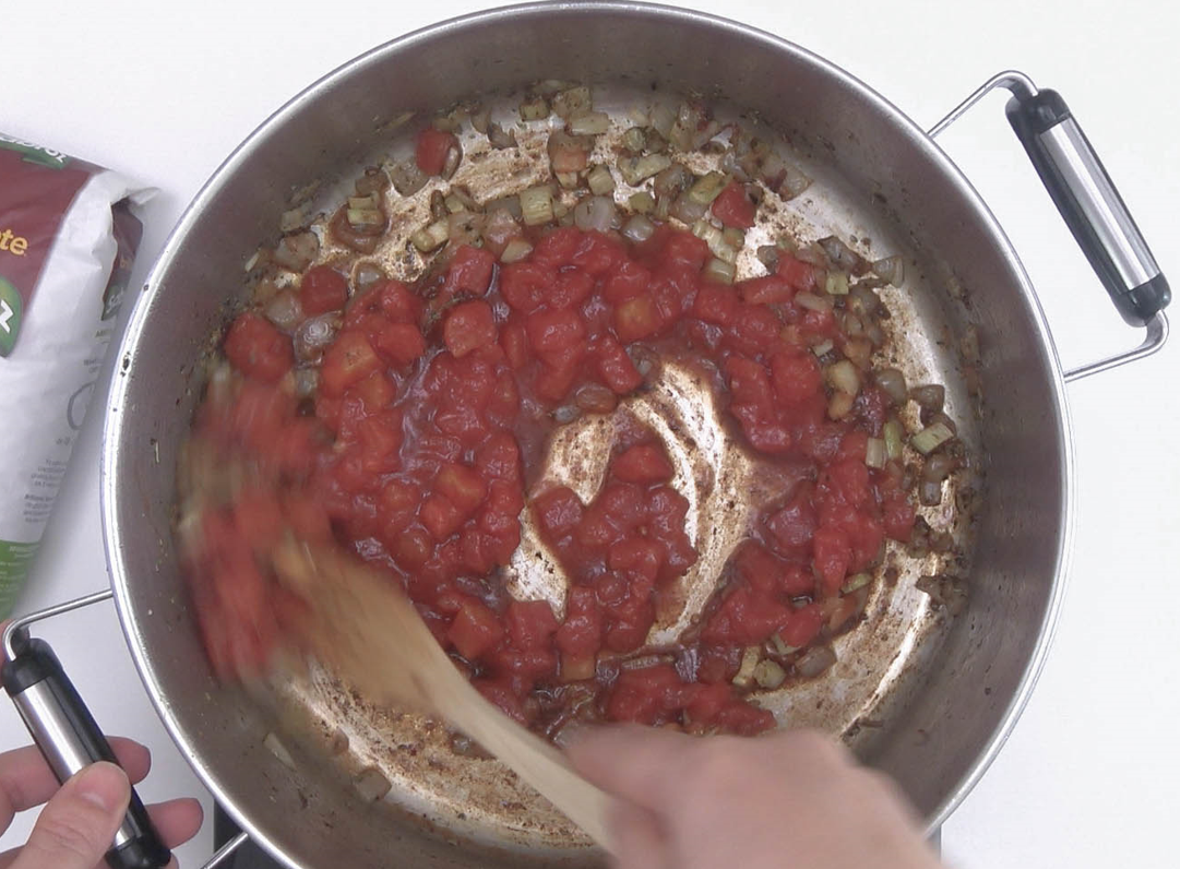 Arroz Jambalaya. Receta tradicional de la cocina criolla