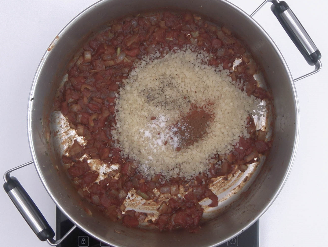 Arroz Jambalaya. Receta tradicional de la cocina criolla