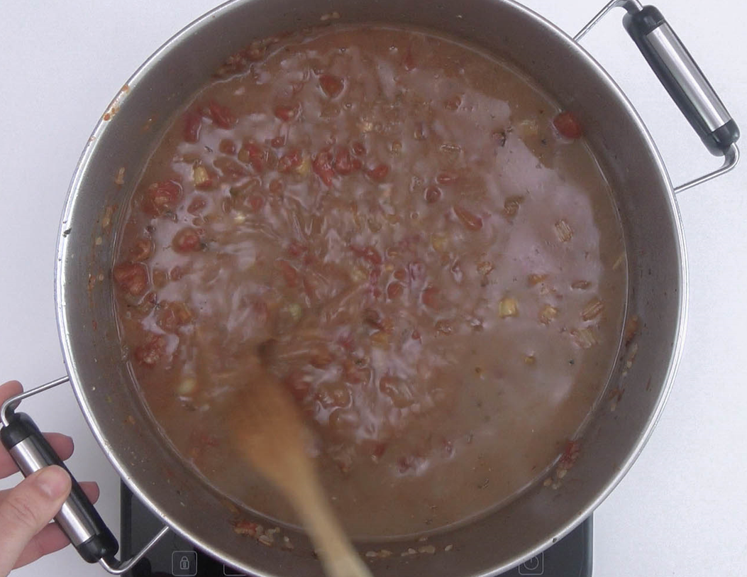 Arroz Jambalaya. Receta tradicional de la cocina criolla