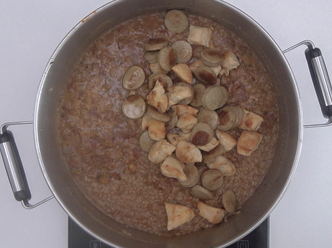 Arroz Jambalaya. Receta tradicional de la cocina criolla