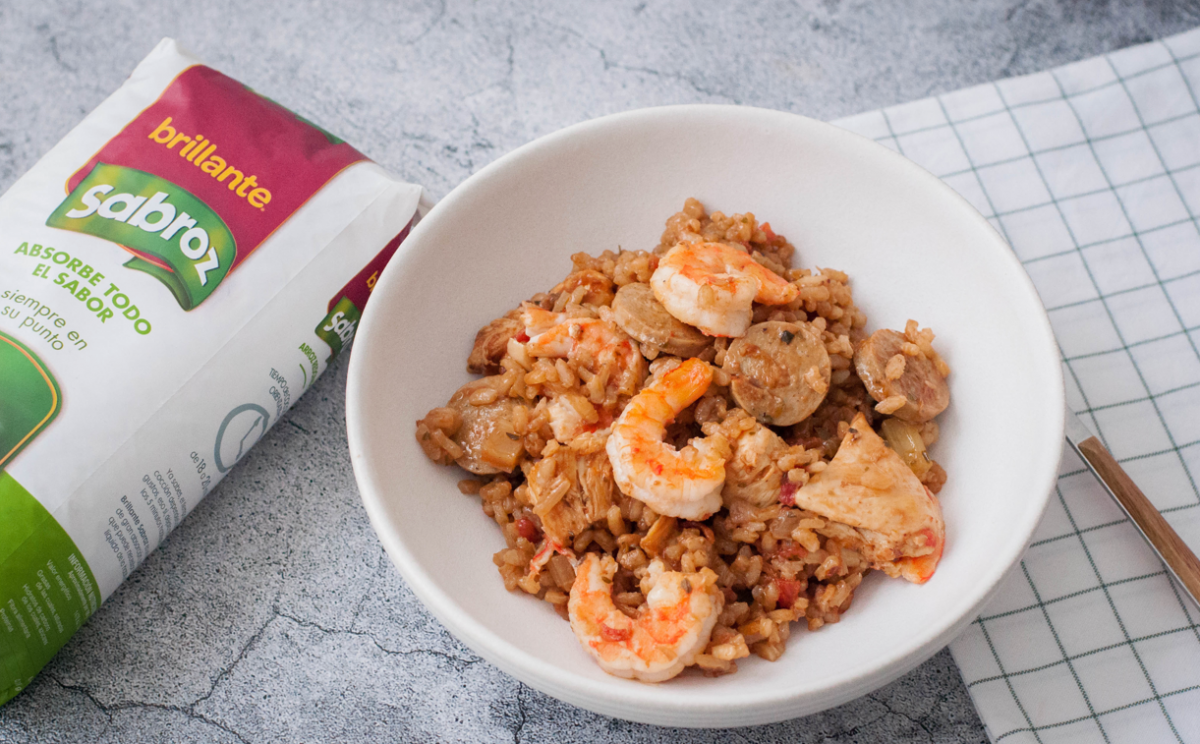 Arroz Jambalaya. Receta tradicional de la cocina criolla