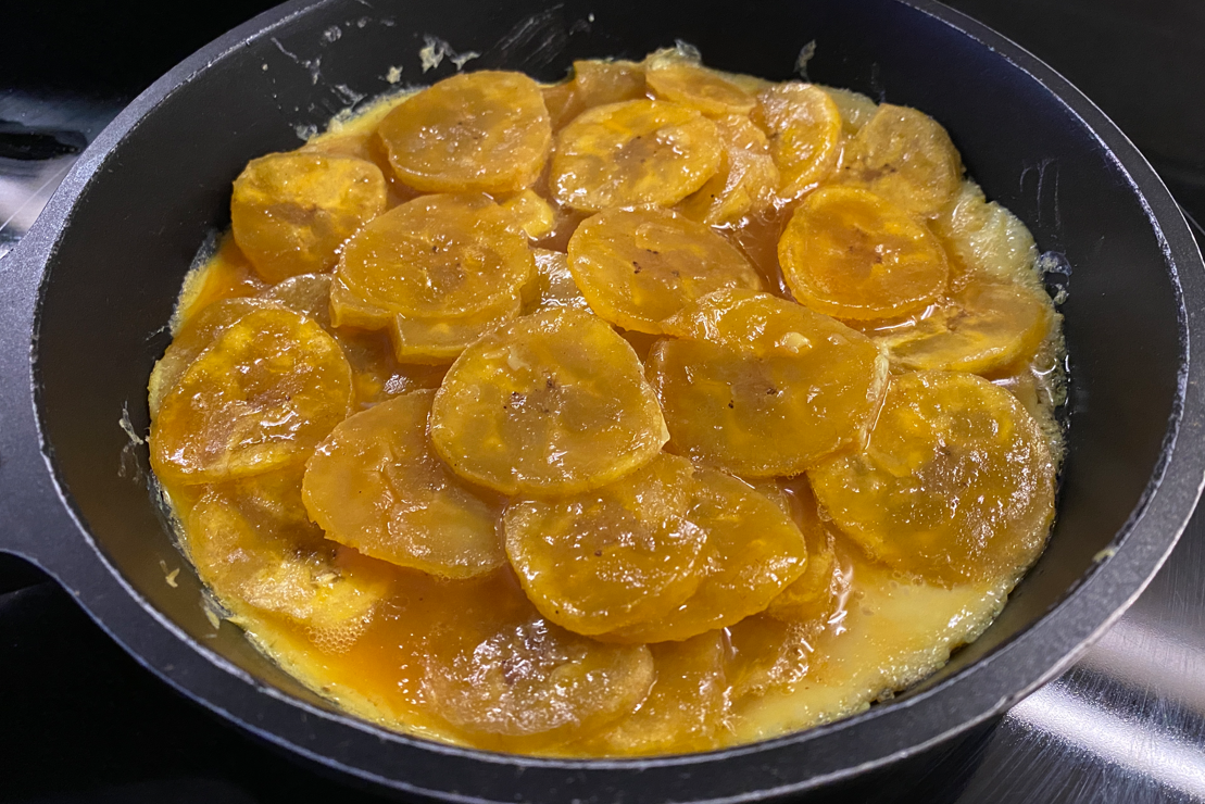 Tortilla de plátano macho. Una tortilla colombiana perfecta para desayunar