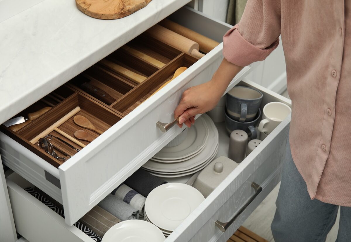 Trucos para aumentar la capacidad de almacenaje de tu cocina
