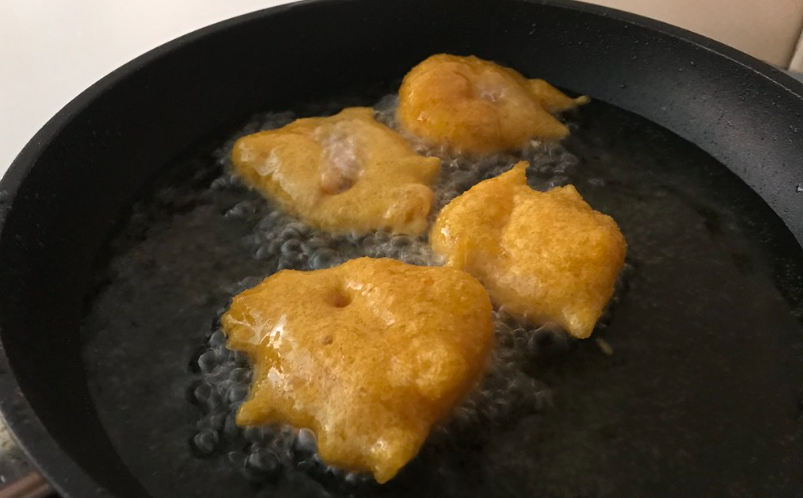 Buñuelos valencianos de calabaza. La rosquilla abuñuelada de las Fallas