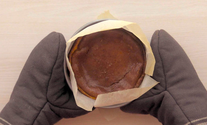Receta de tarta de queso: tarta recién horneada