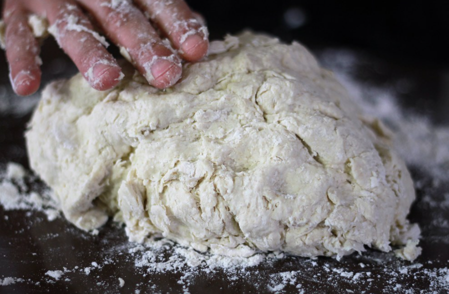 Masa de pizza casera, receta fácil que siempre sale bien - De Rechupete