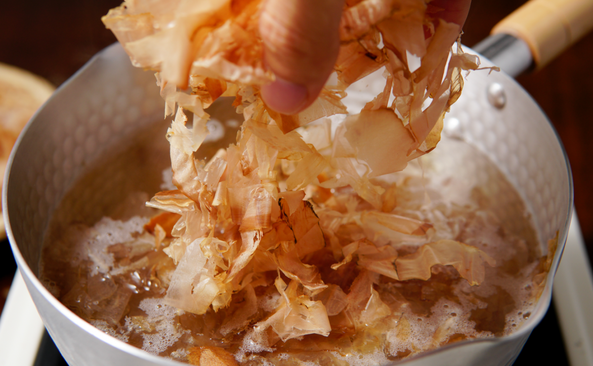 Caldo dashi. La sopa asiática con sabor a umami